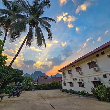 Saphaothong Guesthouse Vang Vieng Exterior foto