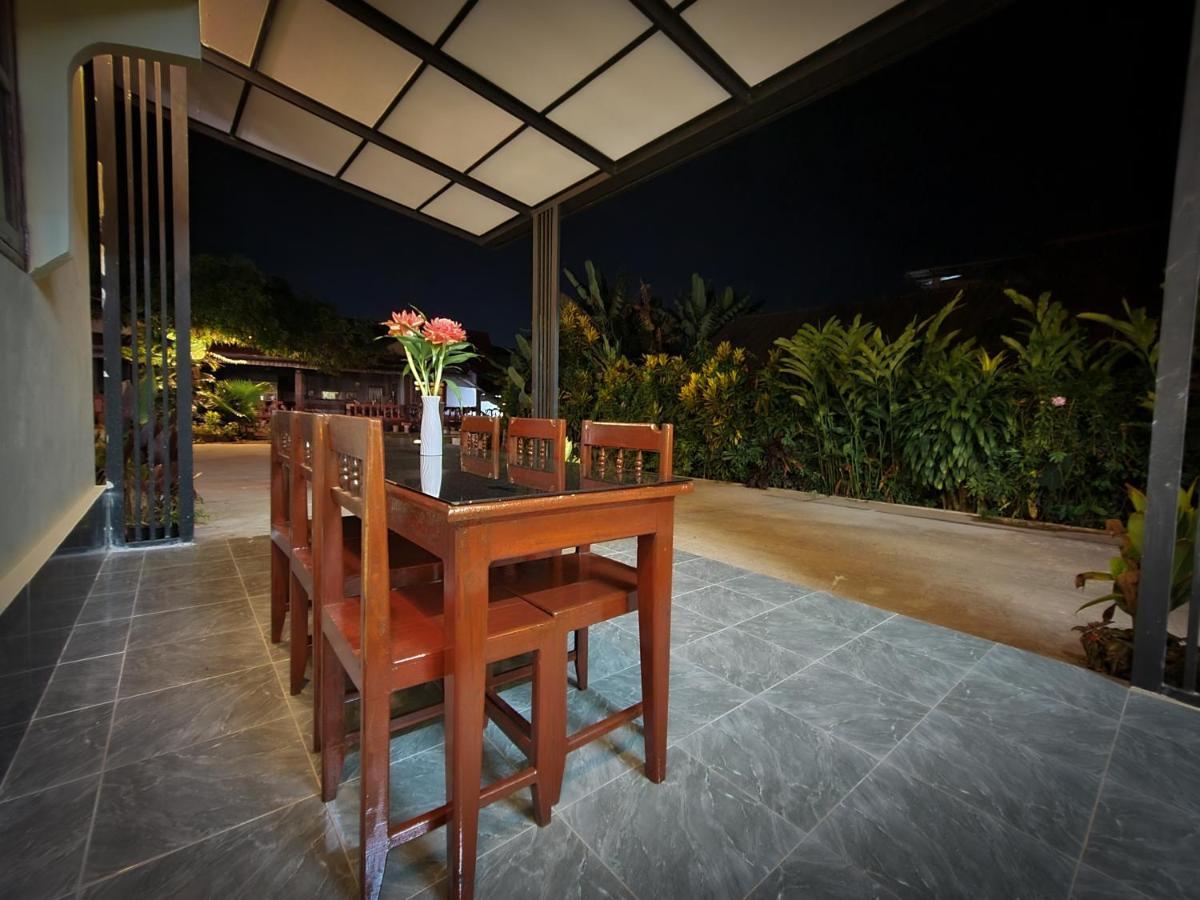 Saphaothong Guesthouse Vang Vieng Exterior foto
