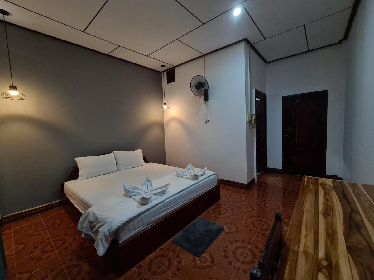 Saphaothong Guesthouse Vang Vieng Exterior foto