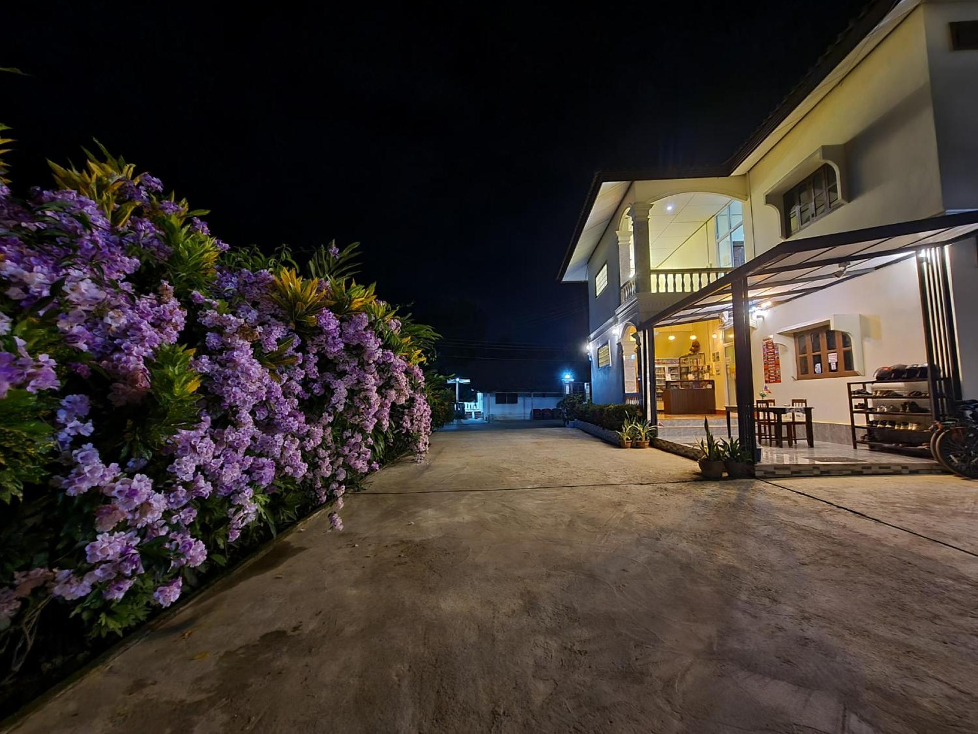 Saphaothong Guesthouse Vang Vieng Exterior foto