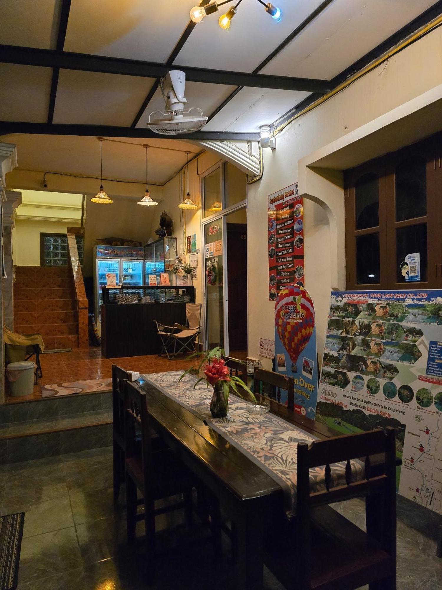 Saphaothong Guesthouse Vang Vieng Exterior foto